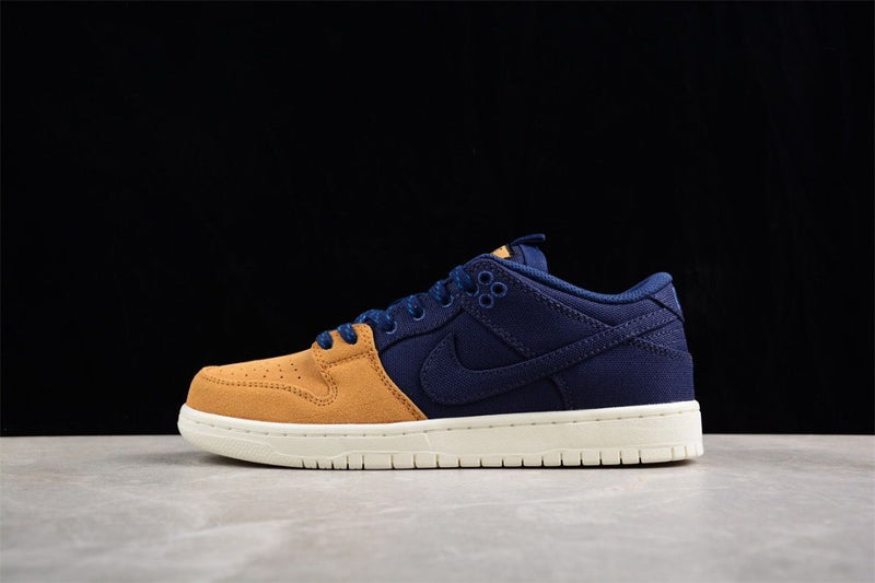 DUNK LOW DESERT OCHRE AND MIDNIGHT